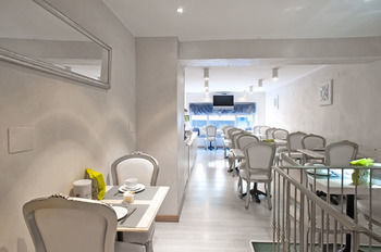 Via Marsaglia Rooms Sanremo Bagian luar foto